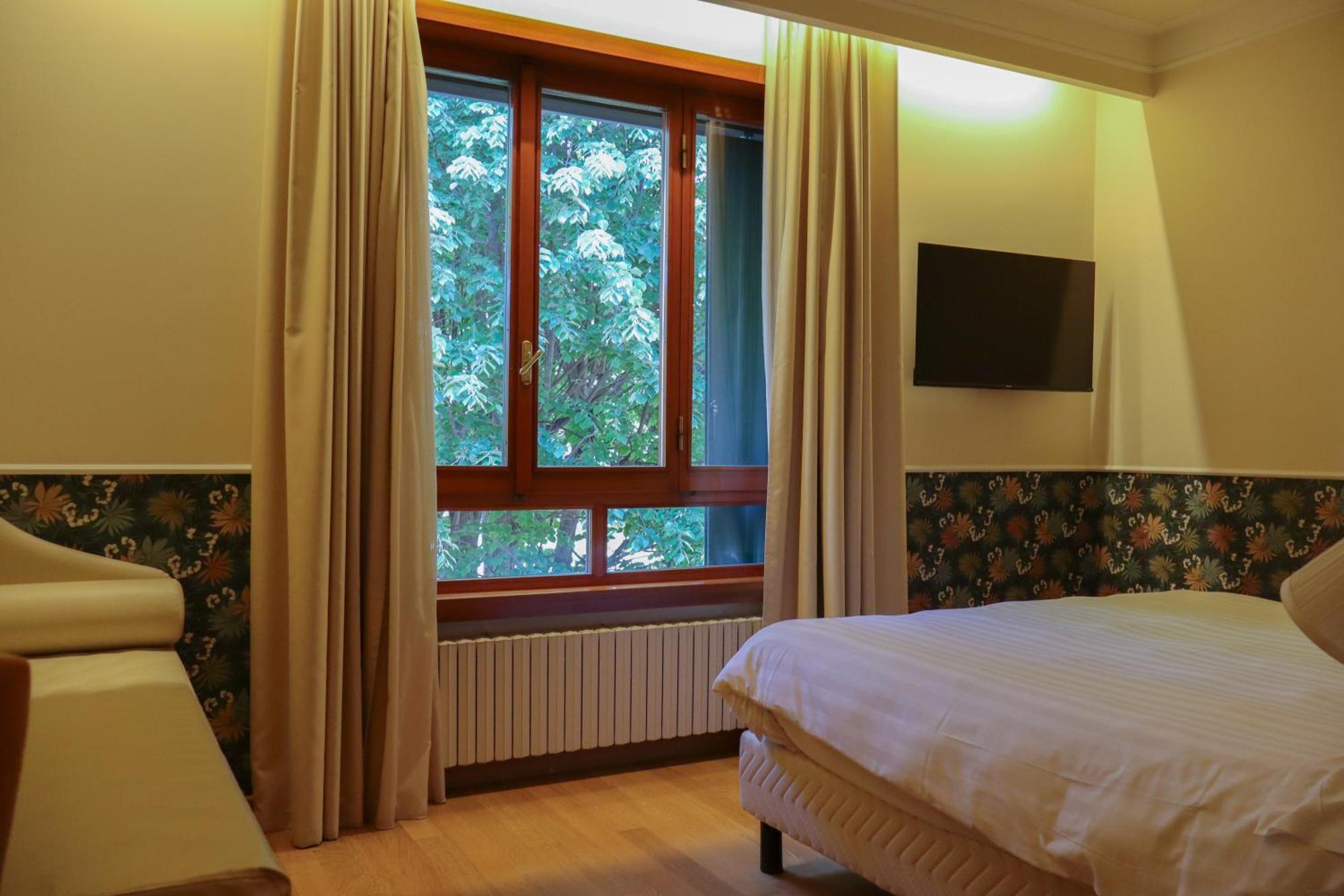 Monica Hotel Fiera Pregnana Milanese エクステリア 写真