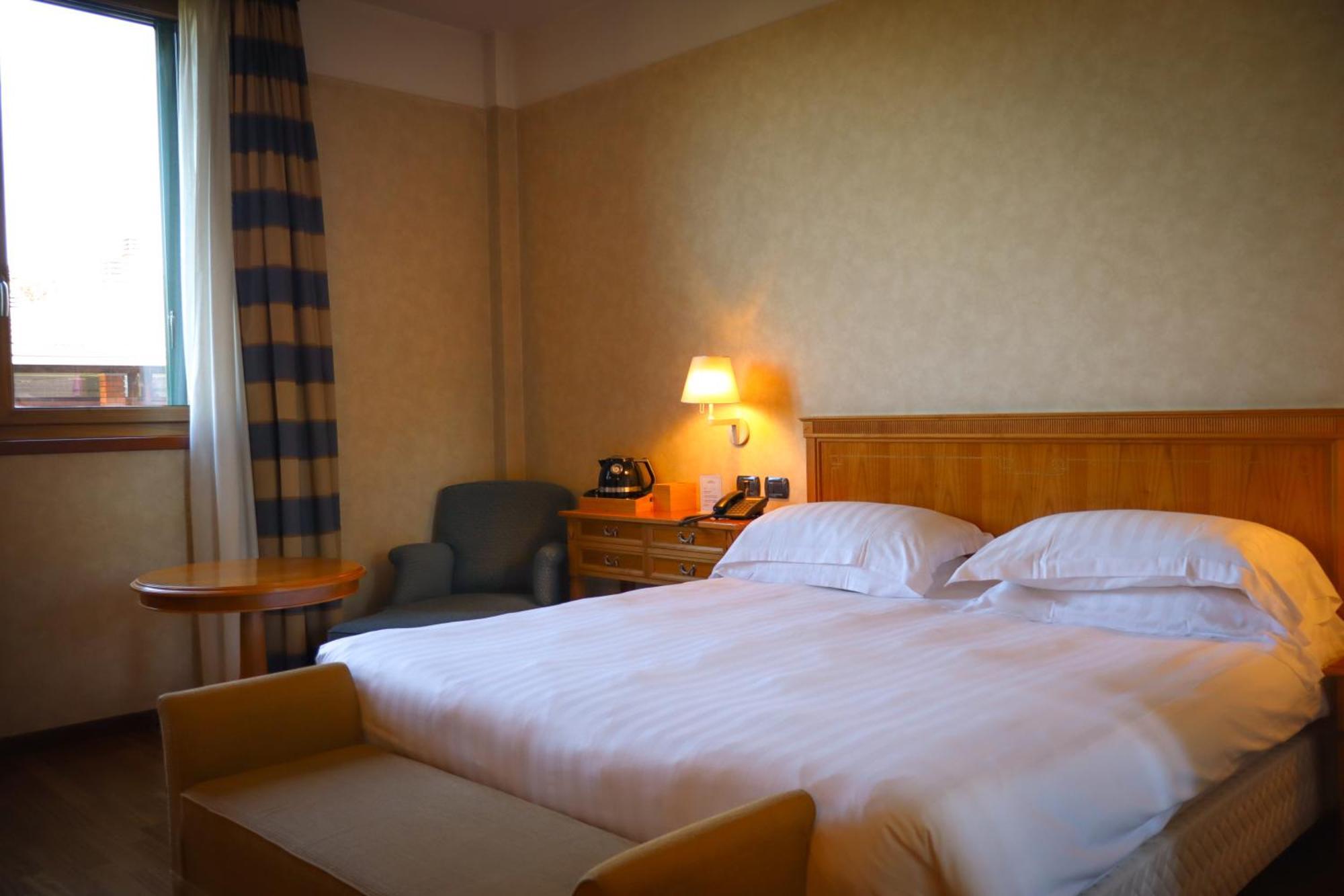 Monica Hotel Fiera Pregnana Milanese エクステリア 写真