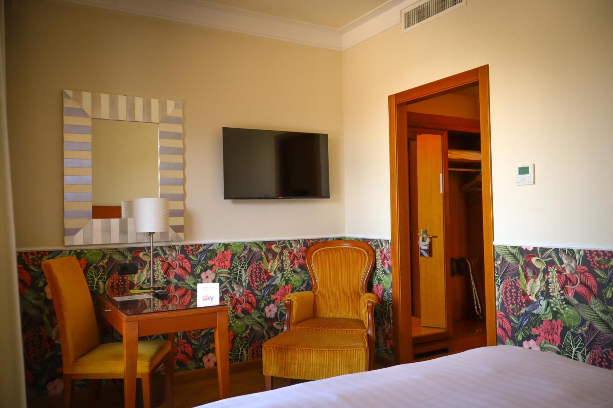 Monica Hotel Fiera Pregnana Milanese エクステリア 写真